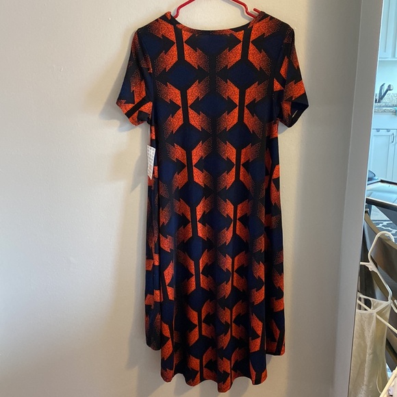 XS LuluRoe Carly Dress - Picture 4 of 6